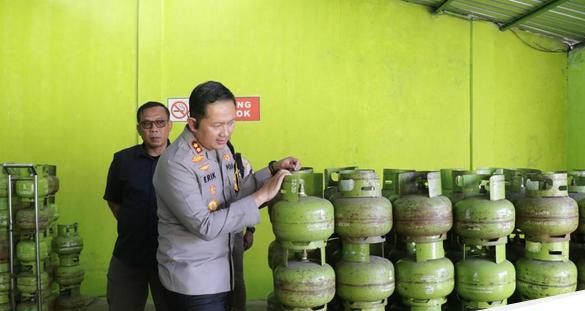 Kapolres magetan akbp raden erik bangun prakasa 1752759442915 169.jpeg