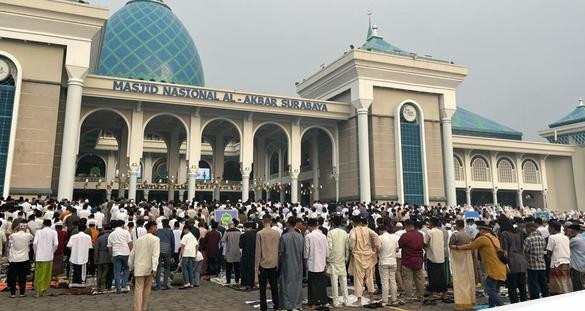 Masjid al akbar surabaya 1743390384470 169.jpeg