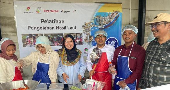 Rukun nelayan pantura lamongan menjalani pelatihan pengolahan ikan 1753873605043 169.jpeg