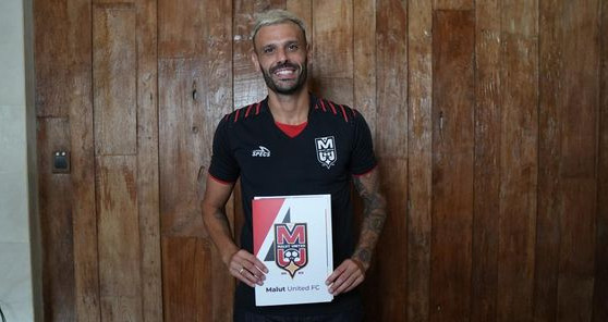 Tyronne del pino ciro alves 1753277269983 169.jpeg