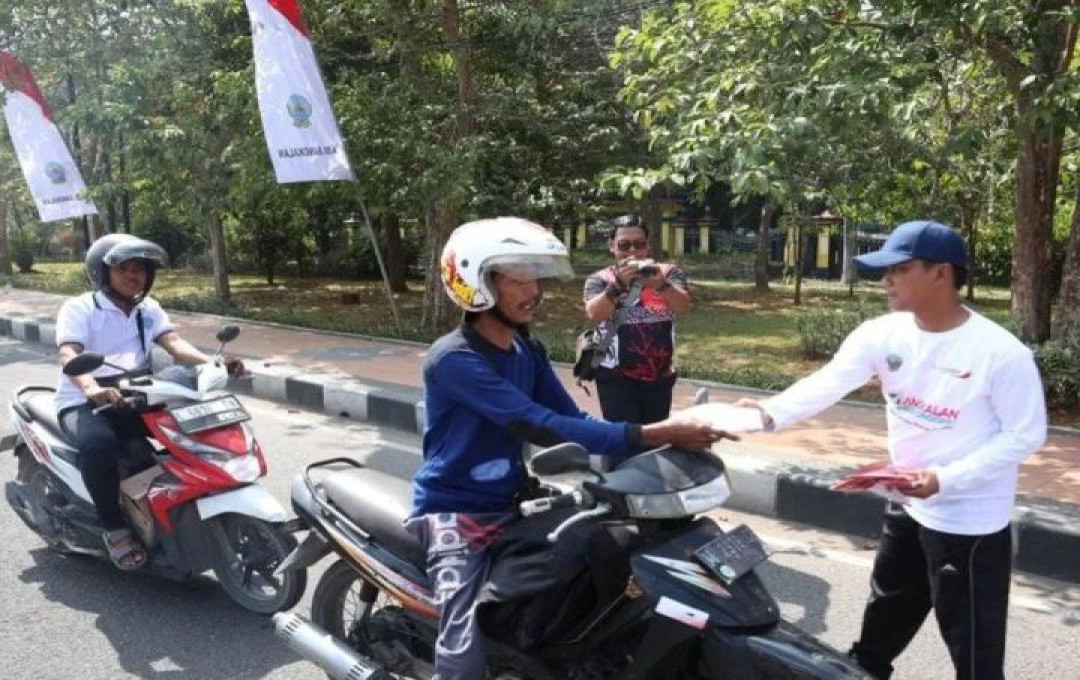 Bagi bagi bendera.jpg