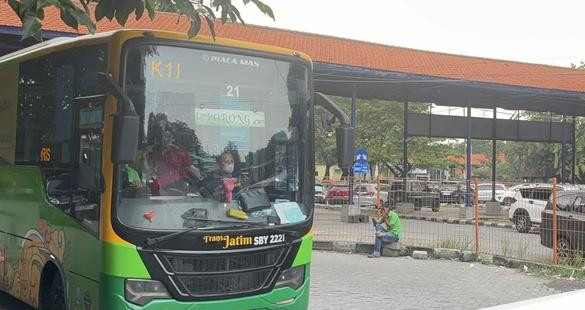 Antrean bus transjatim di terminal purabaya 1745482068843 169.jpeg