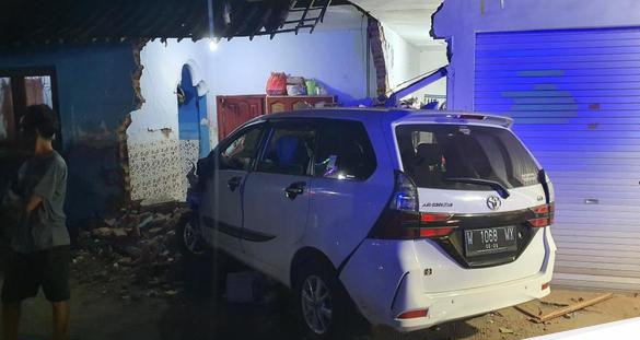 Avanza tabrak pemotor hingga tewas di pasuruan 1754627488172 169.jpeg