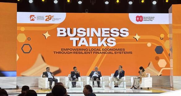 Business talk sesi 2 di lps financial festival surabaya 1754470720536 169.jpeg