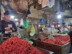 Cabai di pasar surabaya 1741145146420 169.jpeg