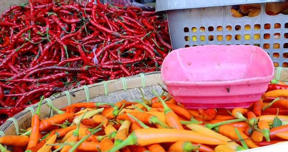 Cabai rawit bawang merah di sinjai meroket harganya 1 169.jpeg