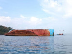 Kapal terbalik shutterstock1.jpg