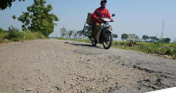Kondisi jalan di desa pojok kulon jombang 1755244820949 169.jpeg