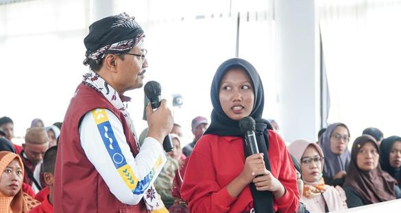 Kunjungan gus ipul ke sekolah rakyat di lamongan 1754387615018 169.jpeg