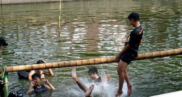 Lomba kepruk bantal di jogoloyo surabaya 1754814033055 169.jpeg