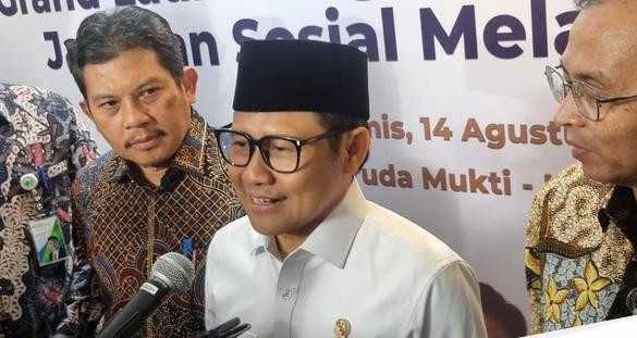 Menteri koordinator pemberdayaan masyarakat menko pm muhaimin iskandar di unair 1755157414267 169.jp .jpeg