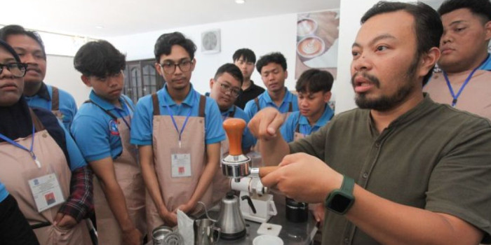Pelatihan barista secara gratis di surabaya 070825 ds 1.jpg