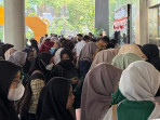 Peserta lps financial festival padati meja registrasi 1754449785341 169.jpeg