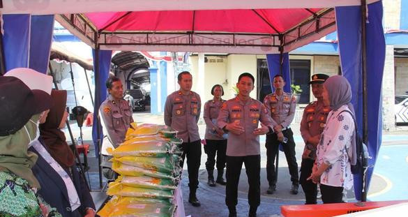 Polres kediri kota gelar gerakan pangan murah gpm 1755173760077 169.jpeg