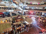 Suasana di tunjungan plaza surabaya ketika disesaki pengunjung yang berburu diskon kemerdekaan 17554.jpeg